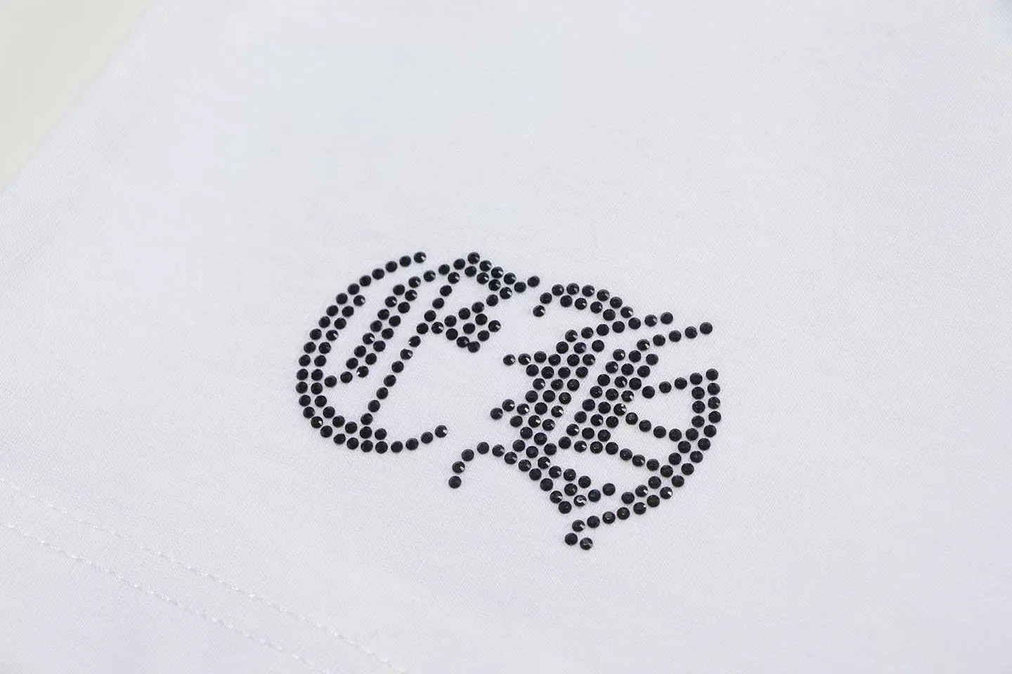 🅿️170 Style: 2025 new Croix heart hot diamond short-sleeved T-shirt Material: High version 300g double yarn combed cotton Size: S～XL Color: White Style number: Z1001